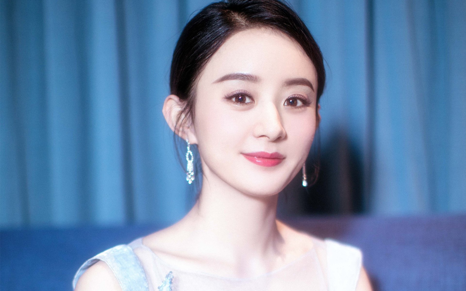 AYX体育官网-利物浦在欧洲冠军联赛中战绩佳，冲击冠军宝座