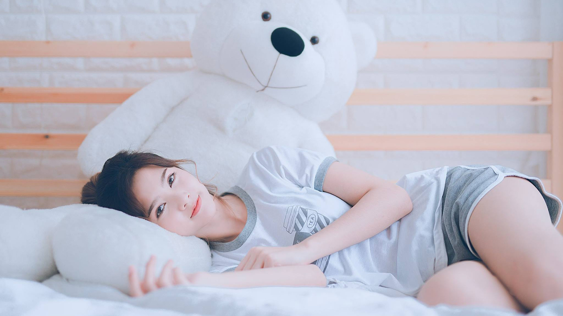 爱游戏电竞官网-林丹为羽毛球训练营担任客座导师,林丹羽毛球训练视频